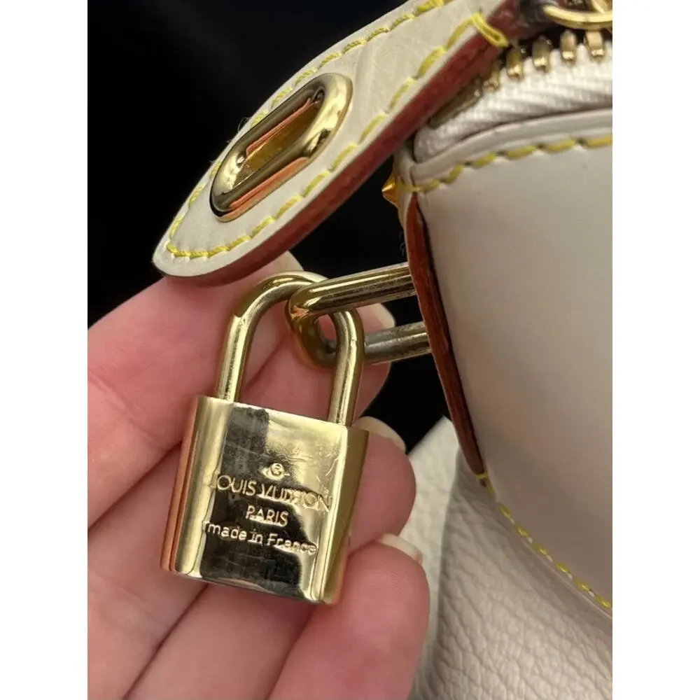 Louis Vuitton | Lockit PM | Suhali Leather | Blanc | VINTAGE - Quiet Luxury