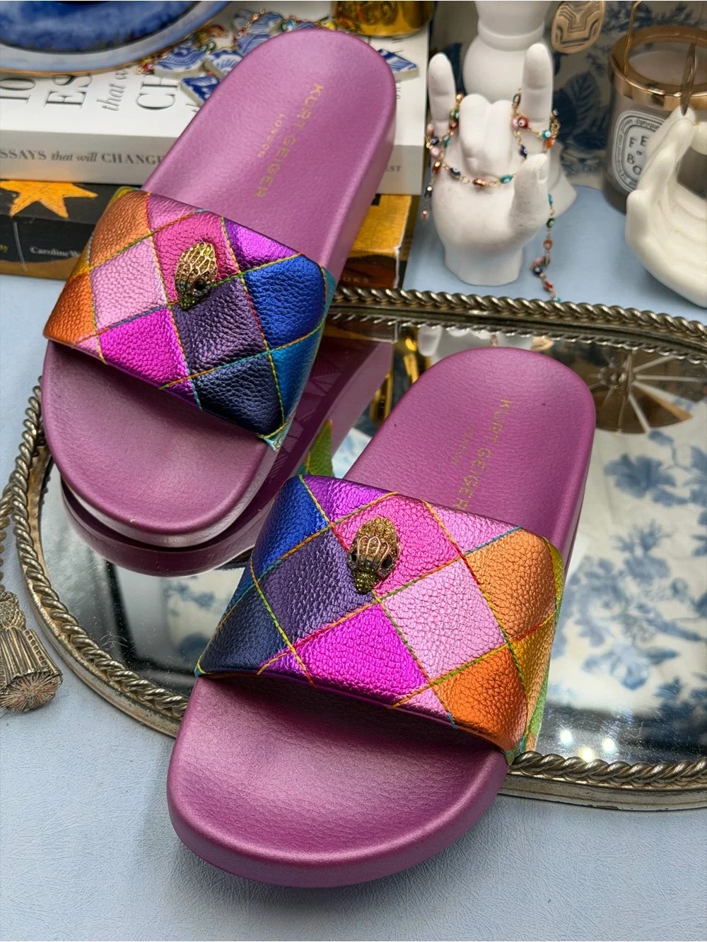 🆕 KURT GEIGER LONDON 🧿 NWOT Meena Eagle Metallic Diamond Slide, Sz 36.5 US 6.5