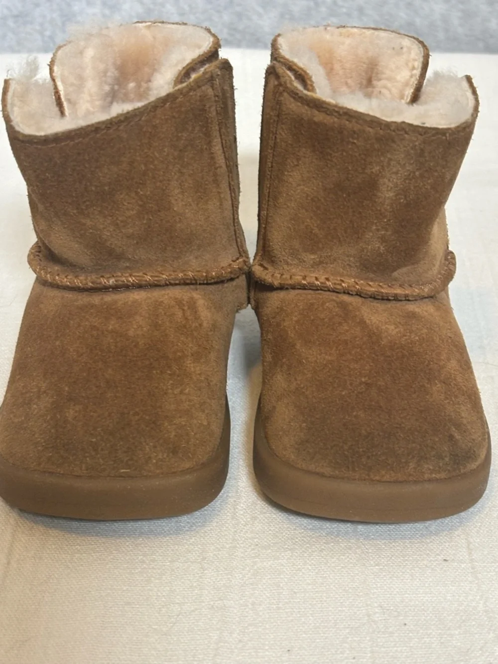UGG keelan suede