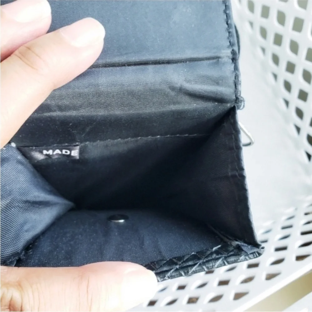 Capelli of New York wallet wristlet black crosshatch leather  6x4