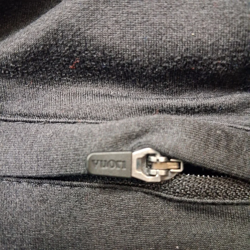 Vuori performance joggers