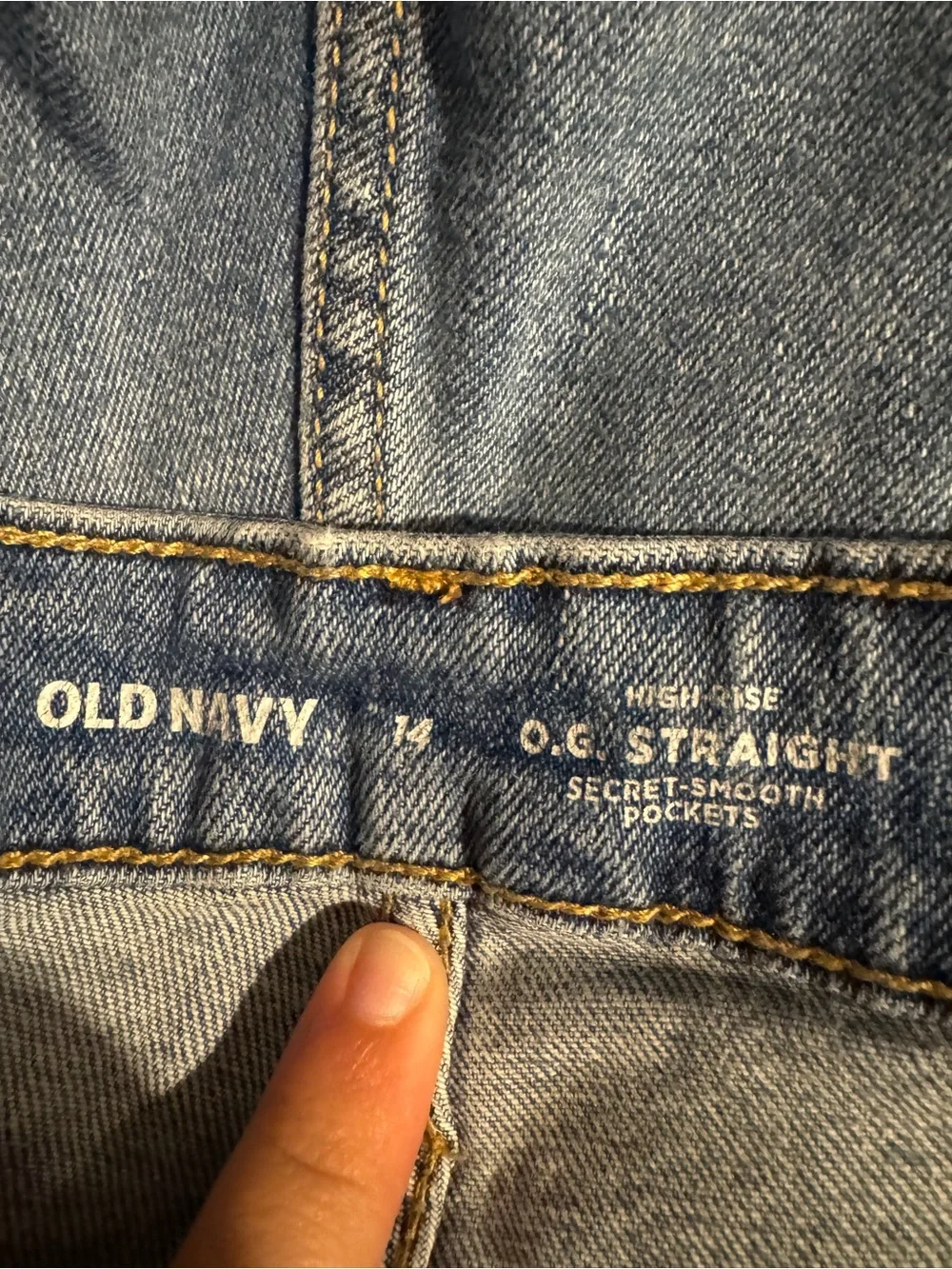Old Navy detailing casual