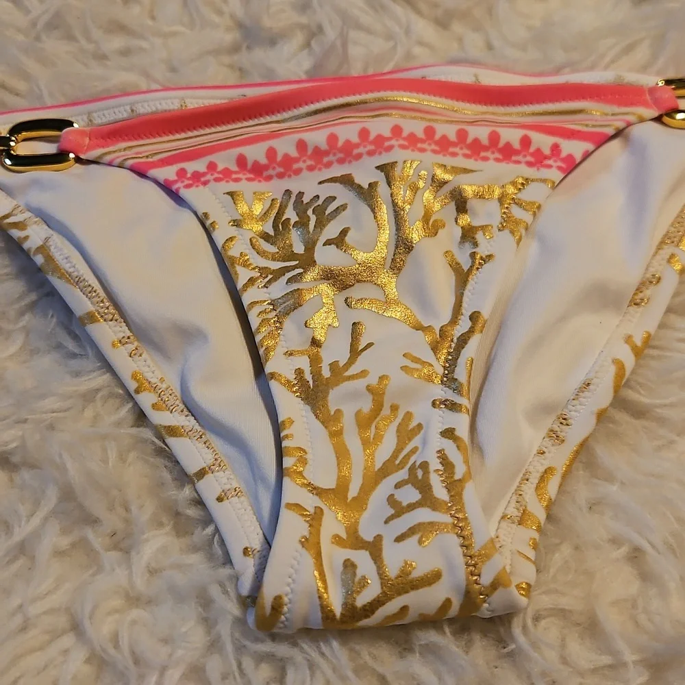 Victorias Secret dive into
