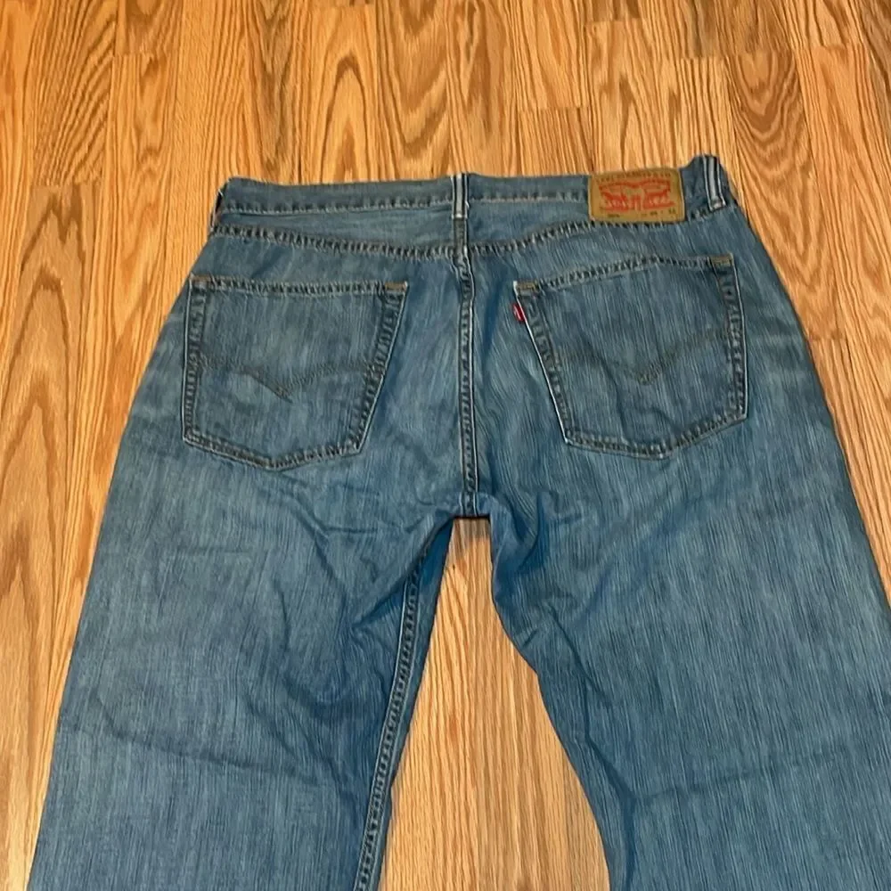 Levis excellent lighter