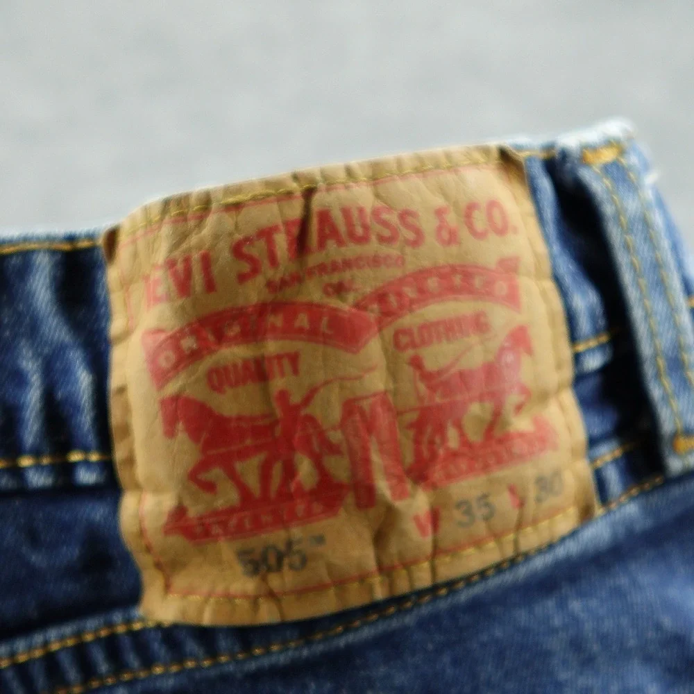 Levis these levi