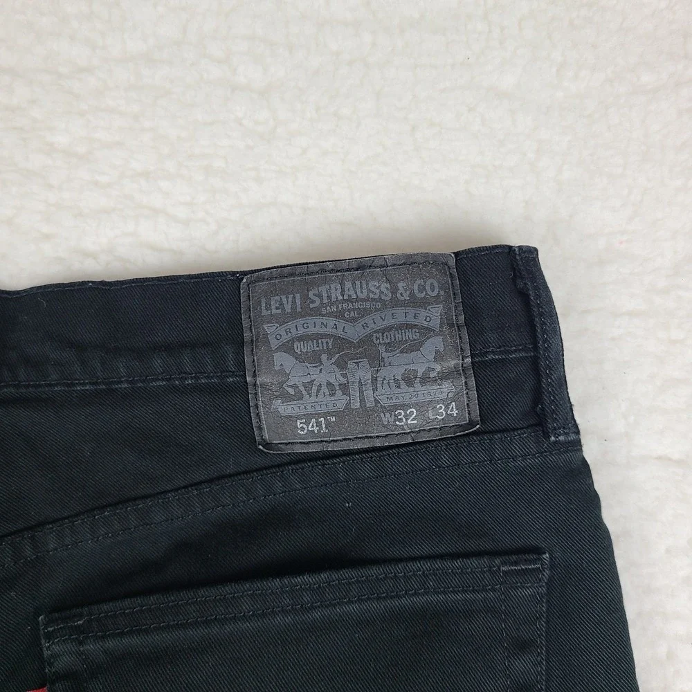 Levis levi 541