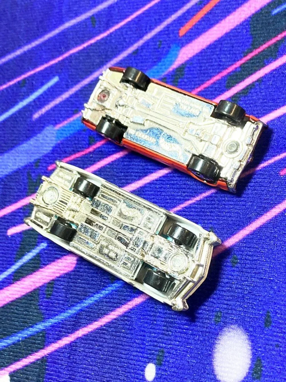 HOT WHEELS! TOY CAR COLLECTIBLES -'68 Cougar (2001) /'64' BUICK RIVIERA Lowrider