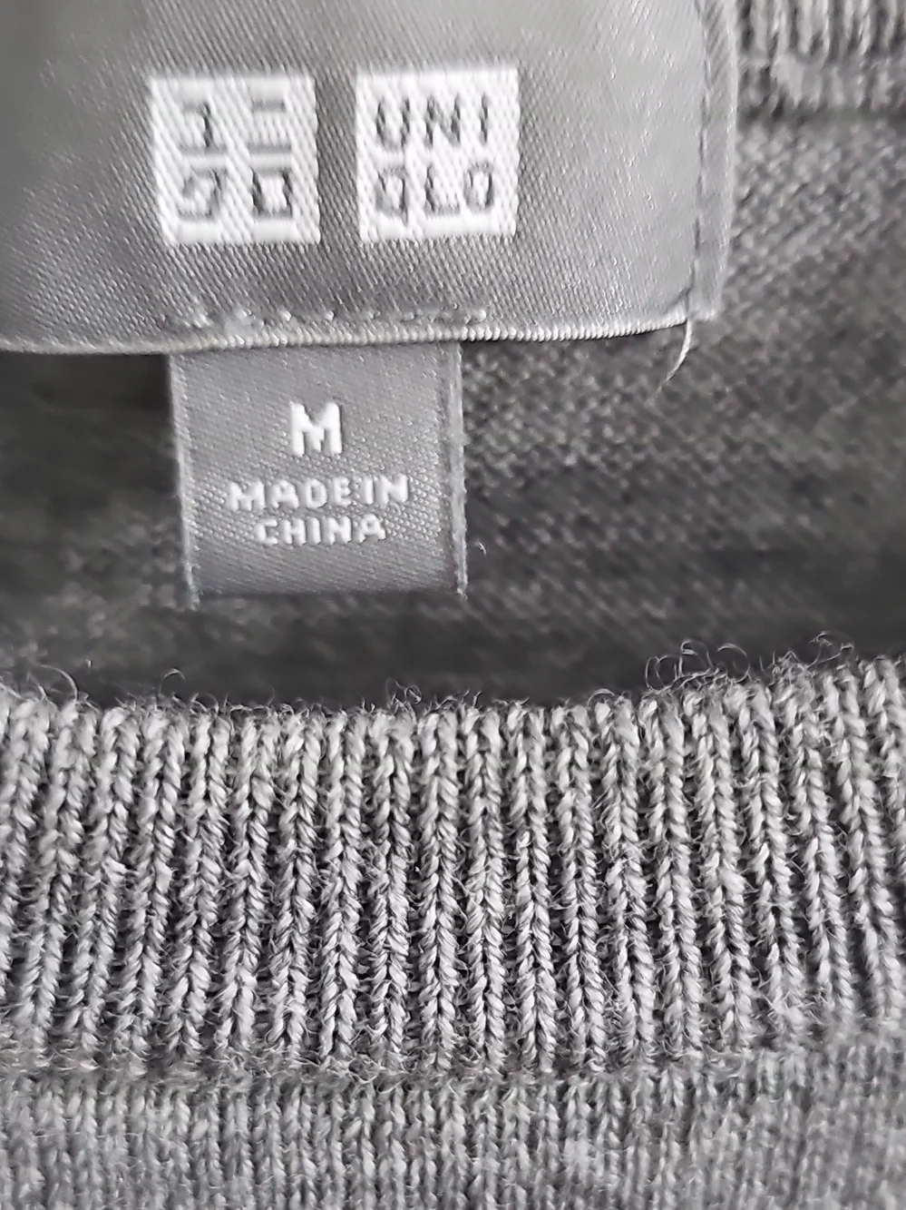 Uniqlo soft crewneck