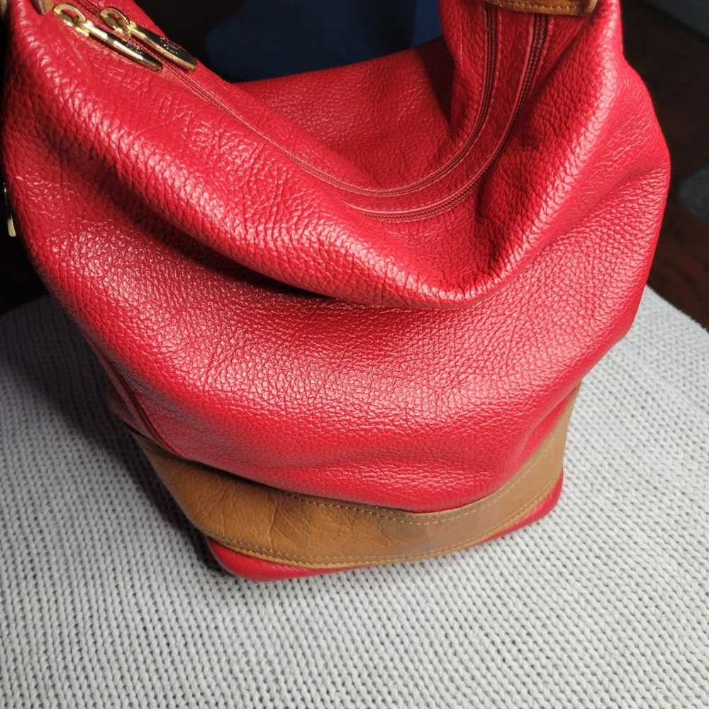 Valentina Red Pebbled Leather Hobo Shoulder Bag Tan Gold Hardware Italian READ