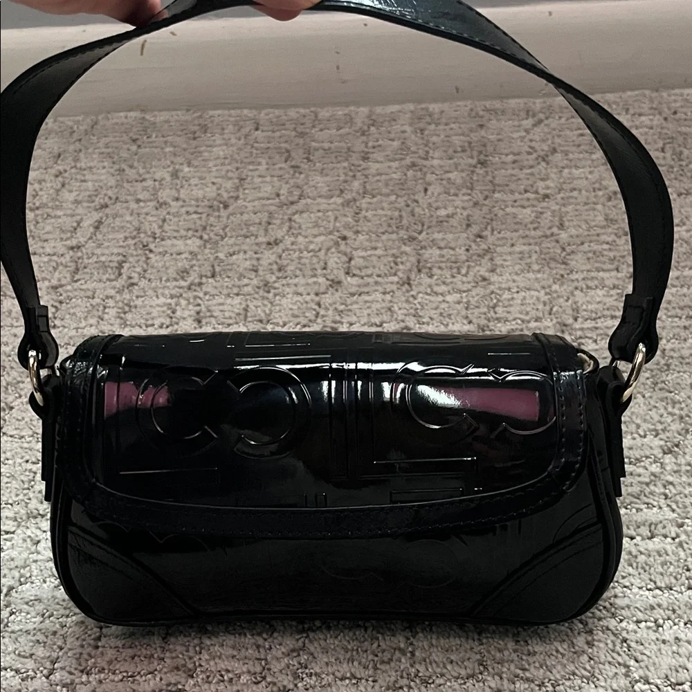 Liz Claiborne sleek patent
