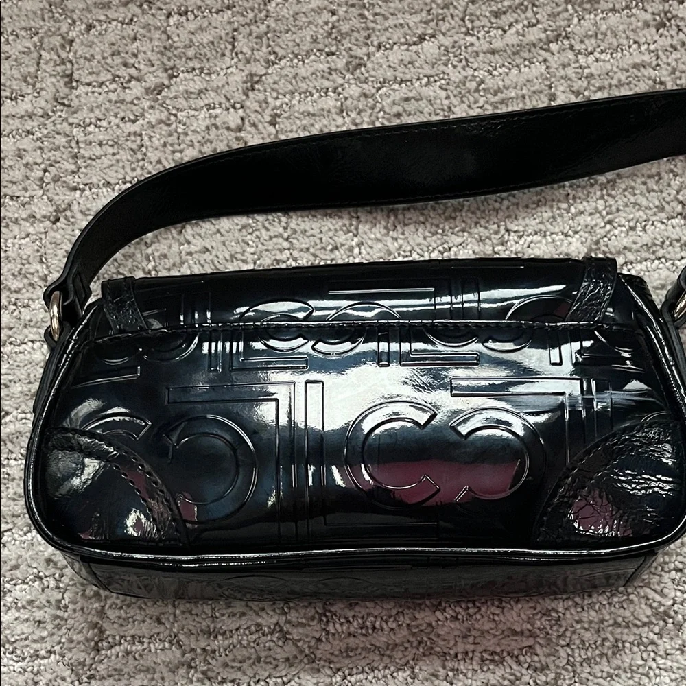 Liz Claiborne sleek patent