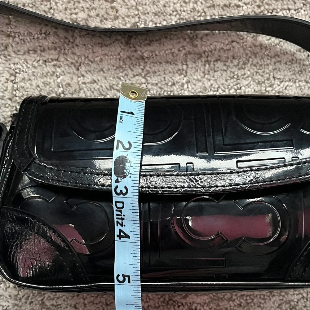 Liz Claiborne sleek patent