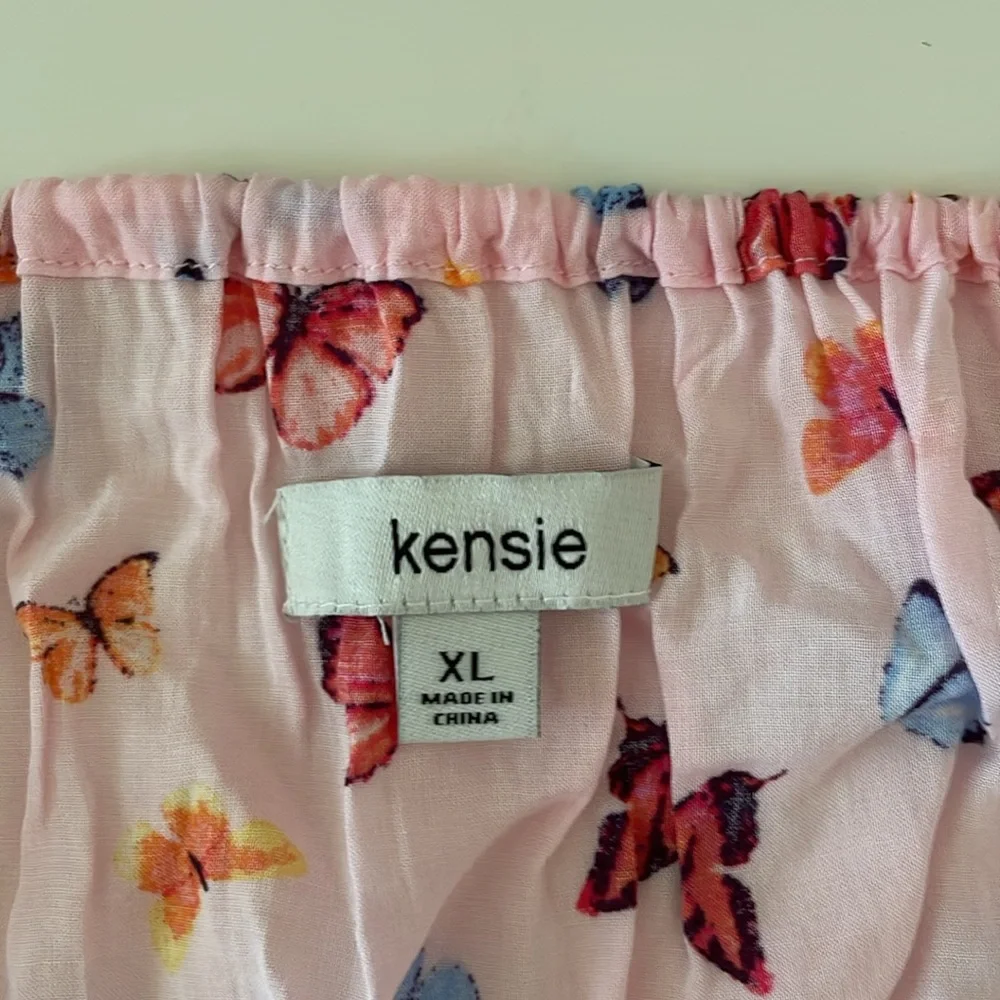 Kensie pretty butterfly