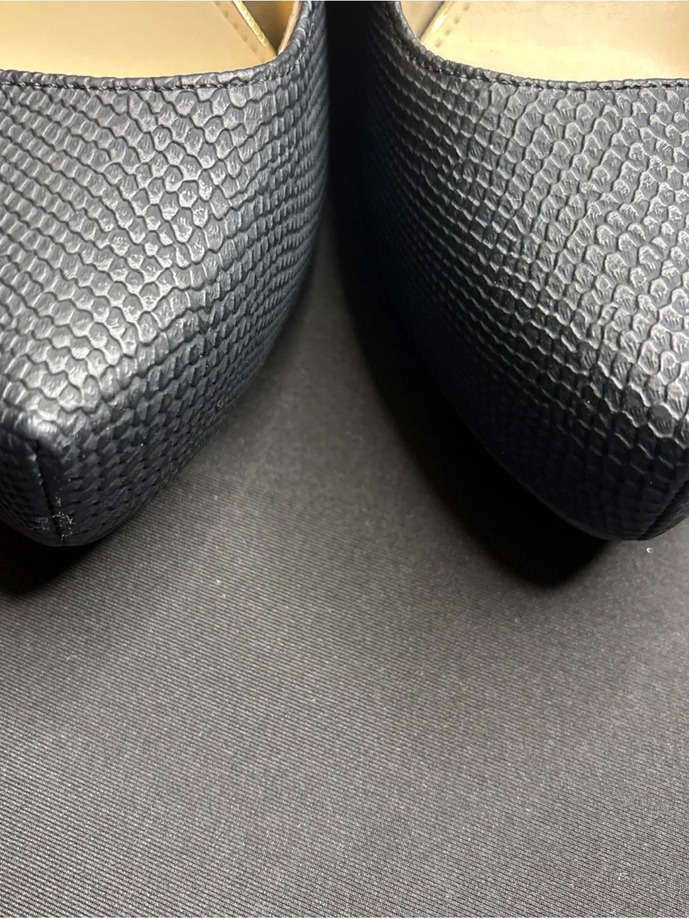 Jessica Simpson suitable reptile textured