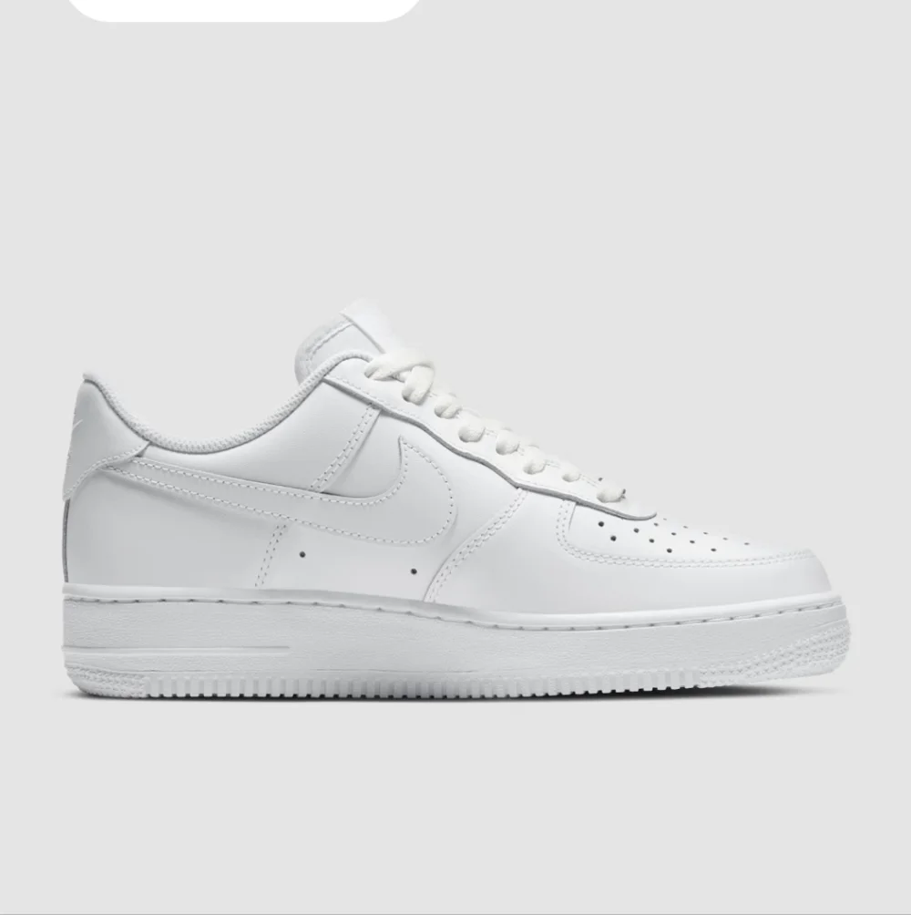 Nike stylish white