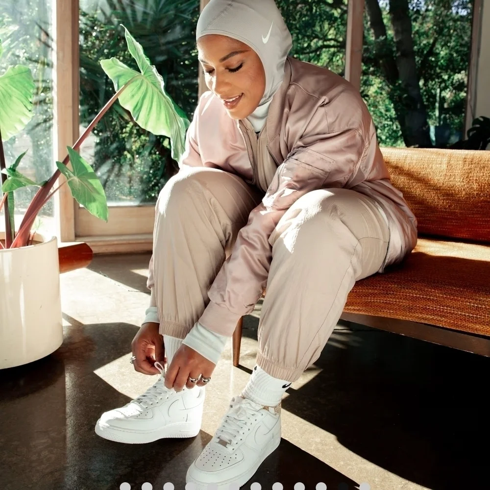 Nike stylish white