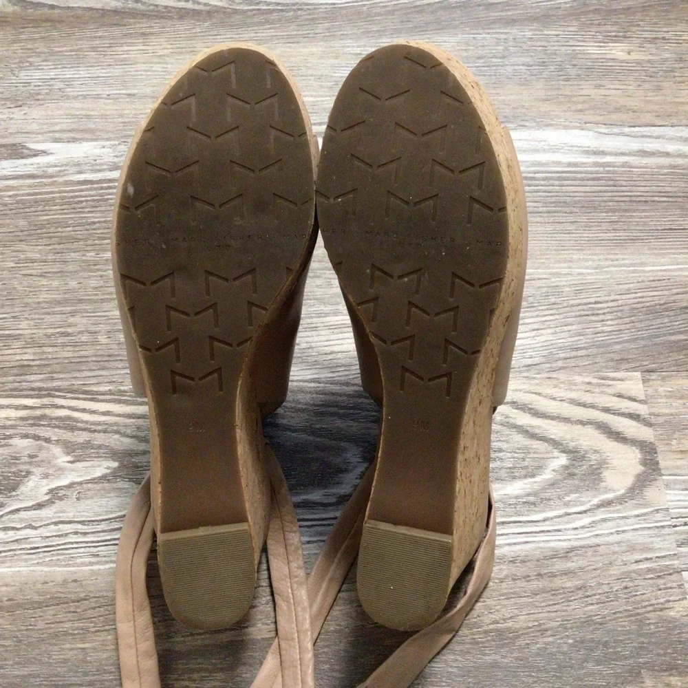 Marc Fisher LTD Tan Leather Cork Platform Sandals 9