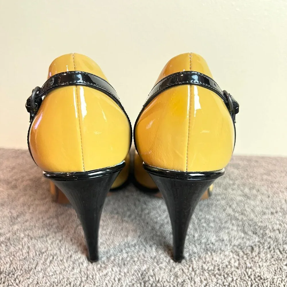 Moschino vintage out both