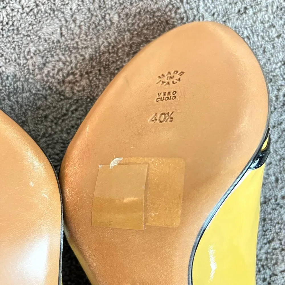 Moschino $10 new shooties