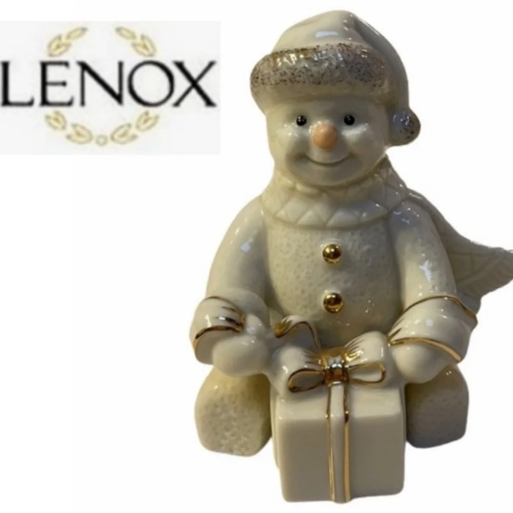 Lenox snowy gift