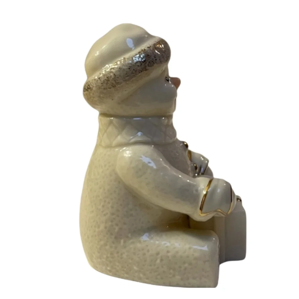 Lenox snowy gift