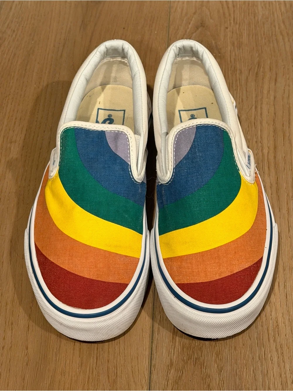 Vans Unisex Classic Canvas Slip-On Rainbow Size 8.5(W) or 7(M) EU 39