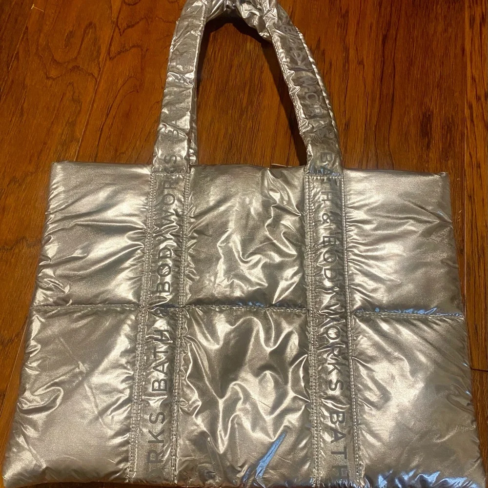 Bath & Body Works cute silver