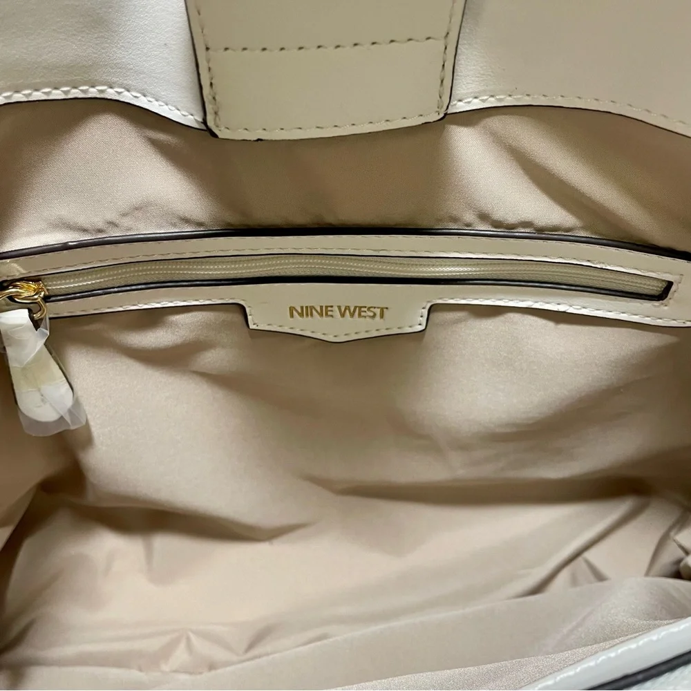 Nine West Navy Chain Link Design with Cream/White Accent Tote, NWOT