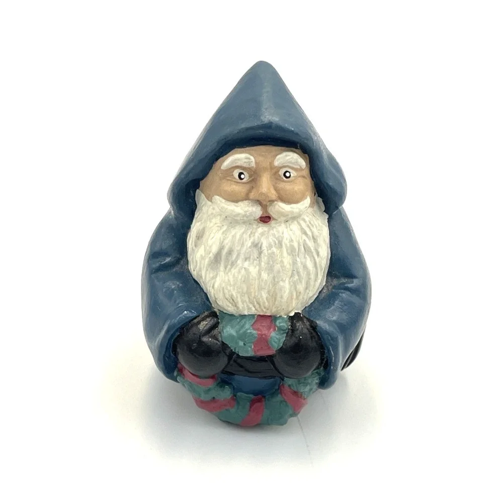 Vtg Hand Painted Resin Santa Figurine Blue Coat Carrying Wreath 3.5