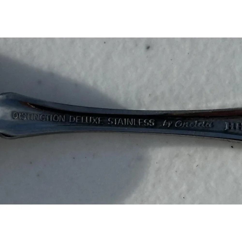Oneida Raphael Stainless Sugar Shell Spoon 6 in. -  Distriction Deluxe HH  1 pc