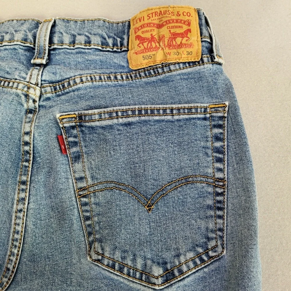 Levi's 505 Denim‎ Blue Jeans Men's 30x30 Meduim Wash Straight Leg