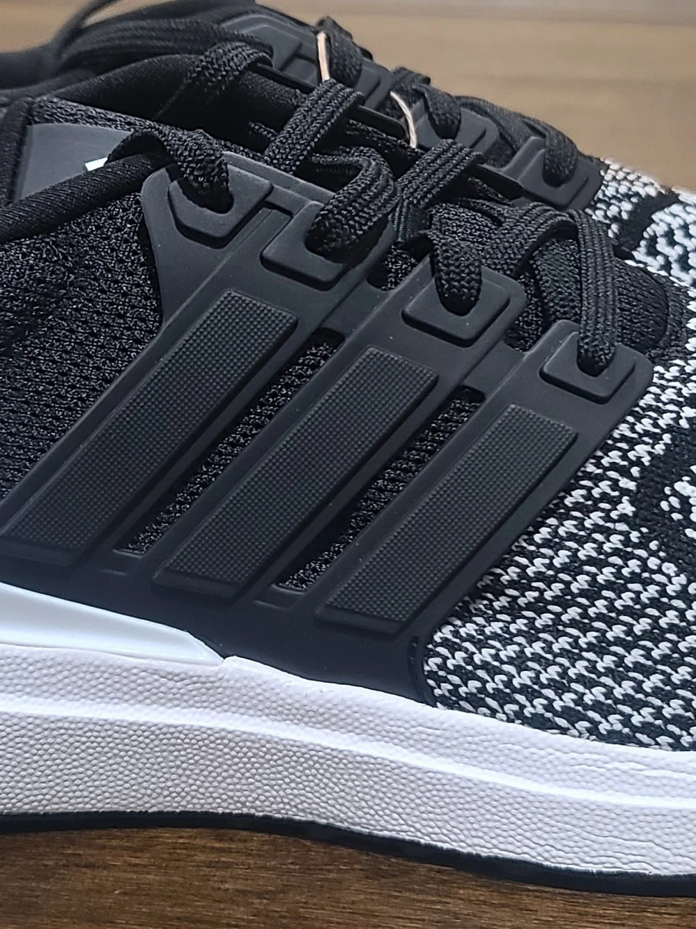 adidas Ultradream DNA Core Black/Cloud White Low Top Lace-Up Knit JS0313