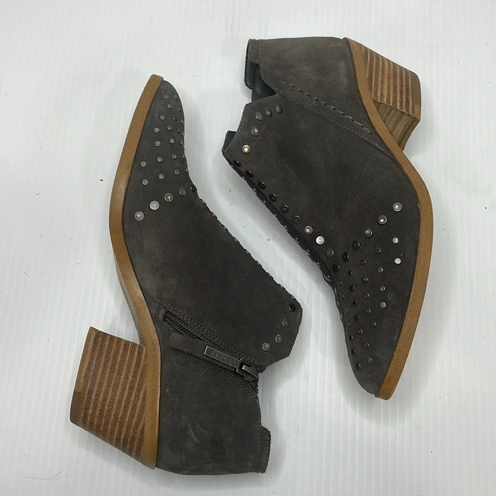 1. State polished studs