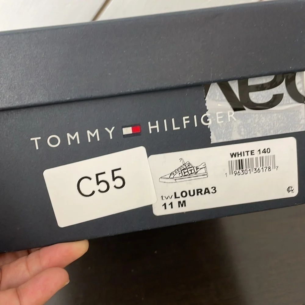 Tommy Hilfiger excellent no