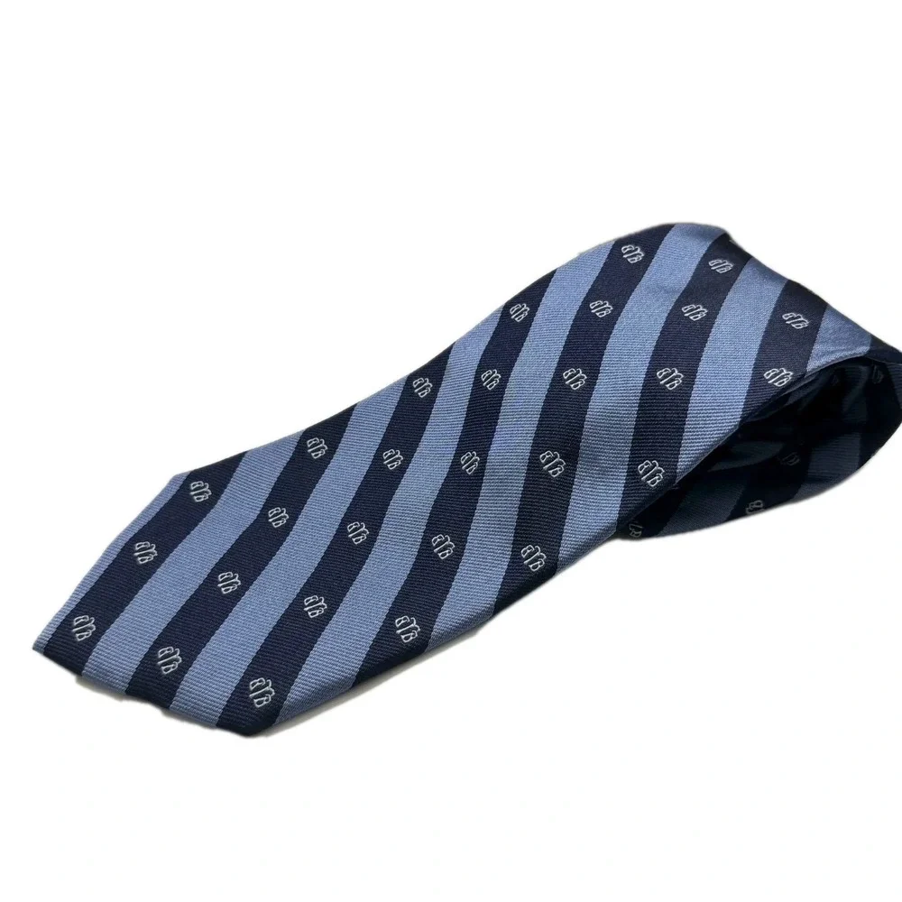 BROOKS BROTHERS COUNTRY CLUB SILK TIE Striped  Light And Dark BLUE MADE IN‎ USA