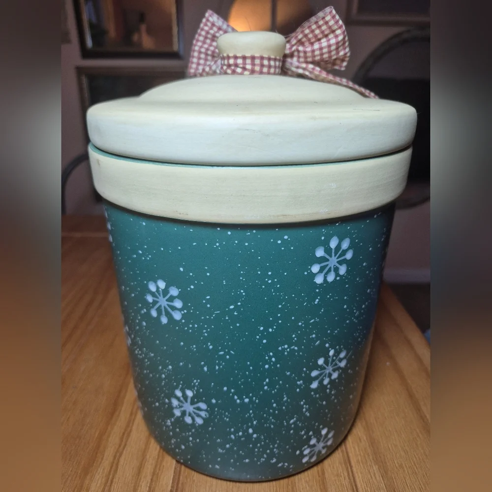 Festive Happy Holidays Santa Cookie Jar‎