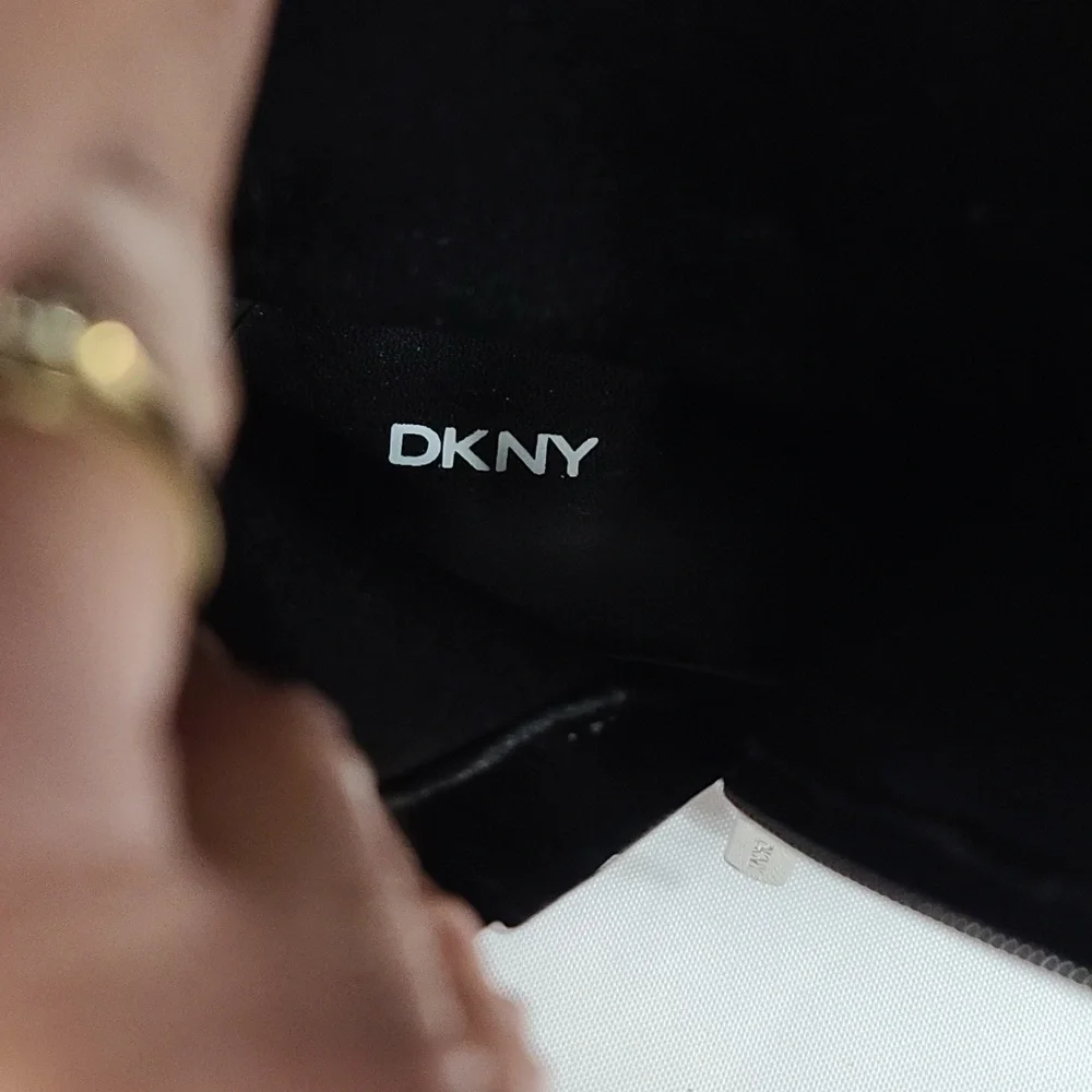 DKNY Girls Boots Black Zips Buckle Accents Chunky Soles Sz 1 EUC‎