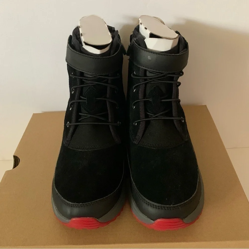 NIB. UGG Grade School Kids Arren Weather Boots