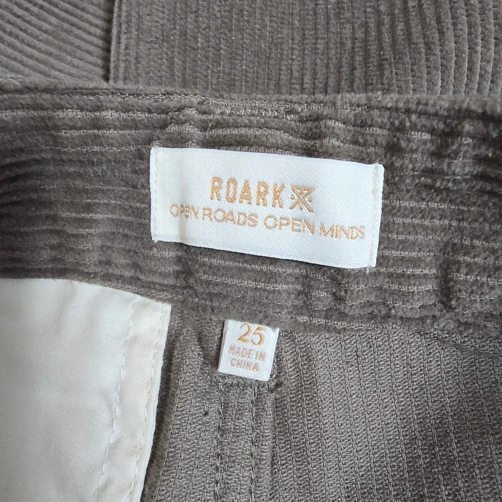 Roark charter corduroy