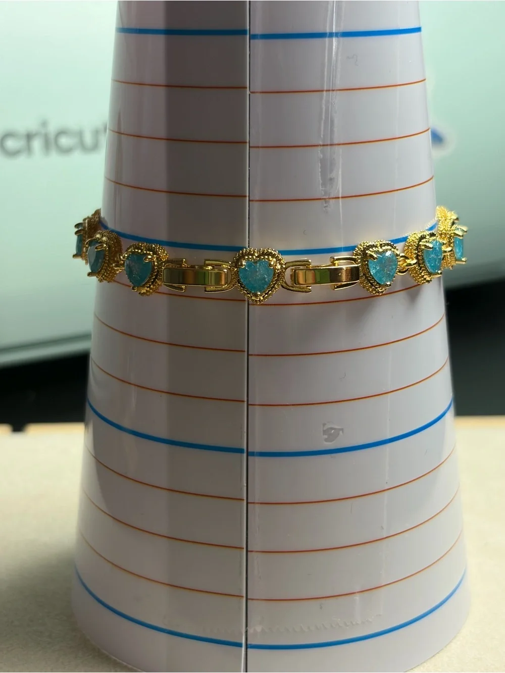 N/A 18k gold