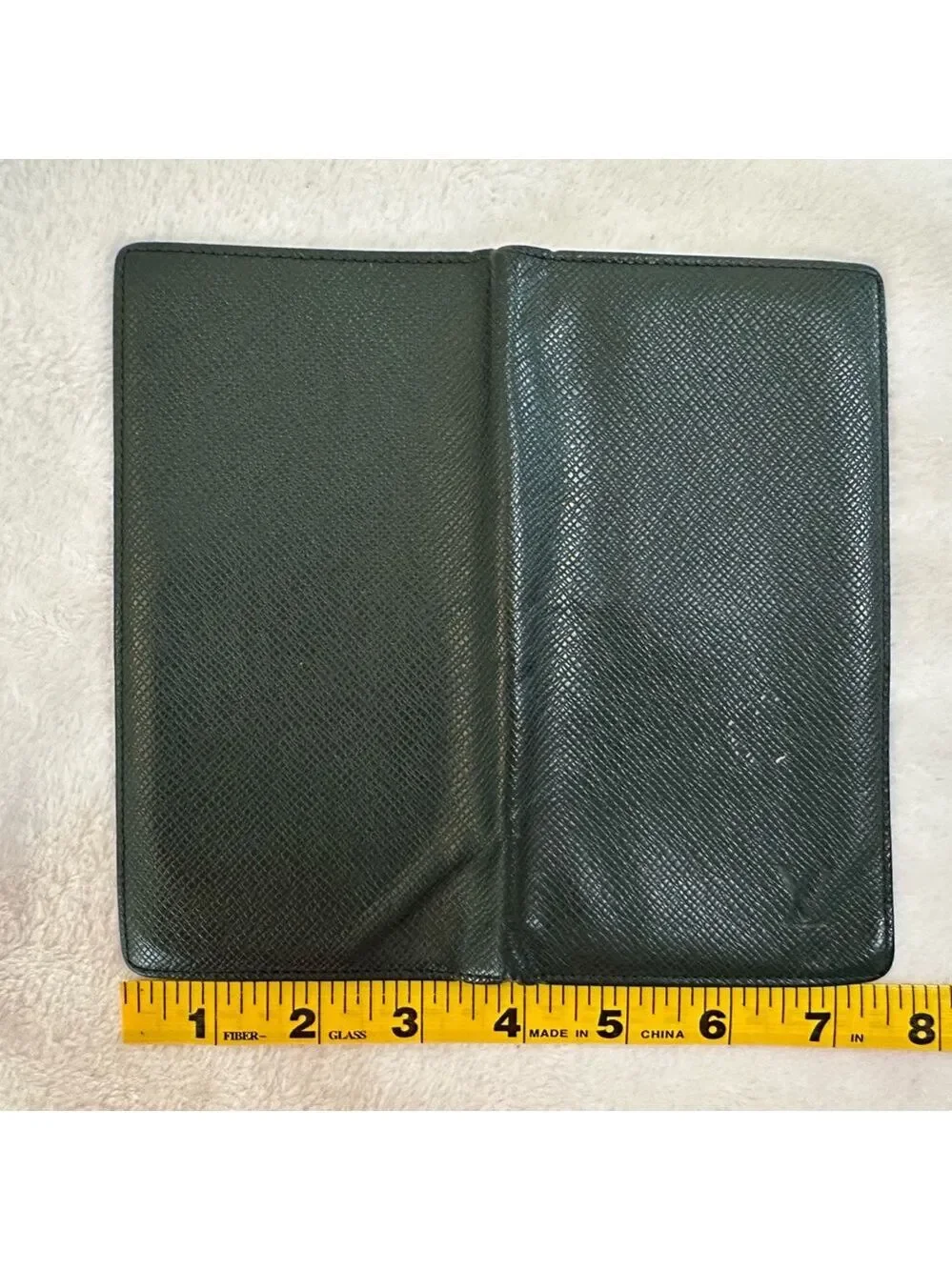 AUTHENTIC MEN'S LOUIS VUITTON BLACK GREEN TAIGA LEATHER PORTE CARTES LONG WALLET