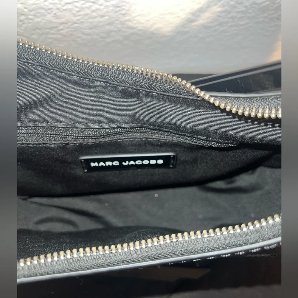 Marc Jacobs sleek modern