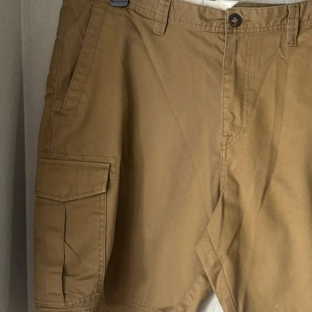 Volcom 38 60% cotton