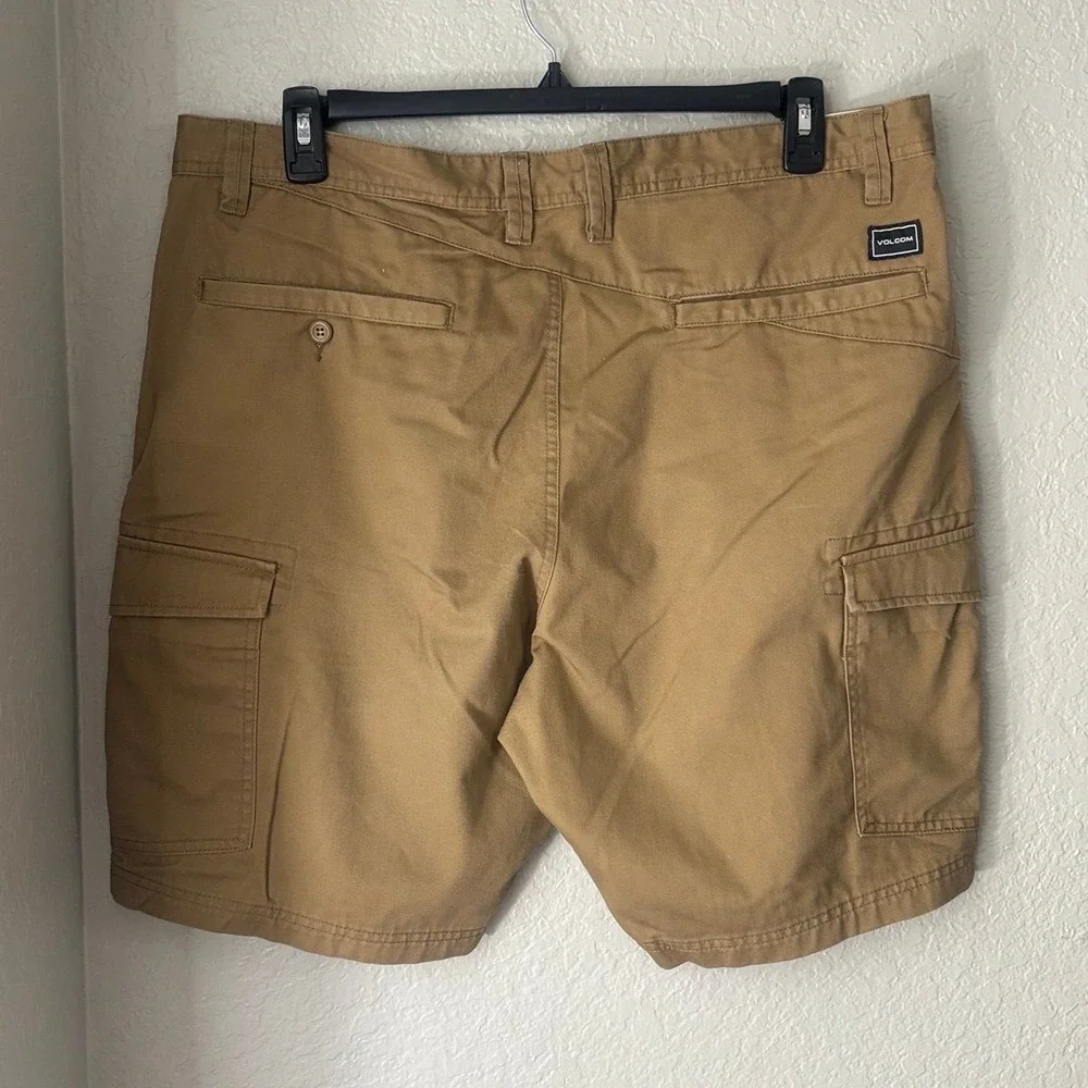 Volcom rise khaki
