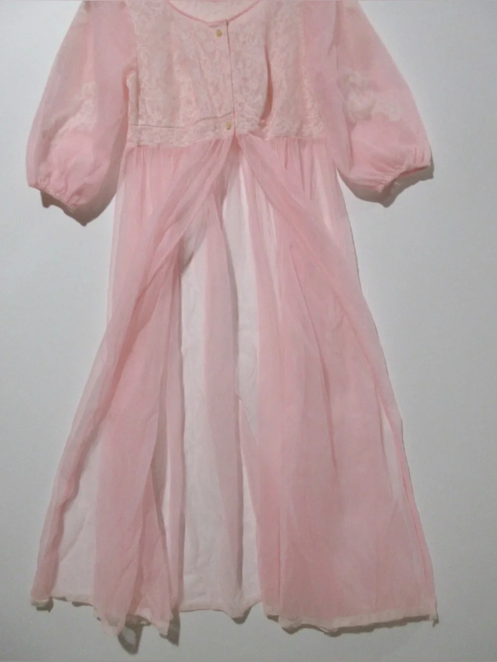 Miss Elaine details sleeves sheer