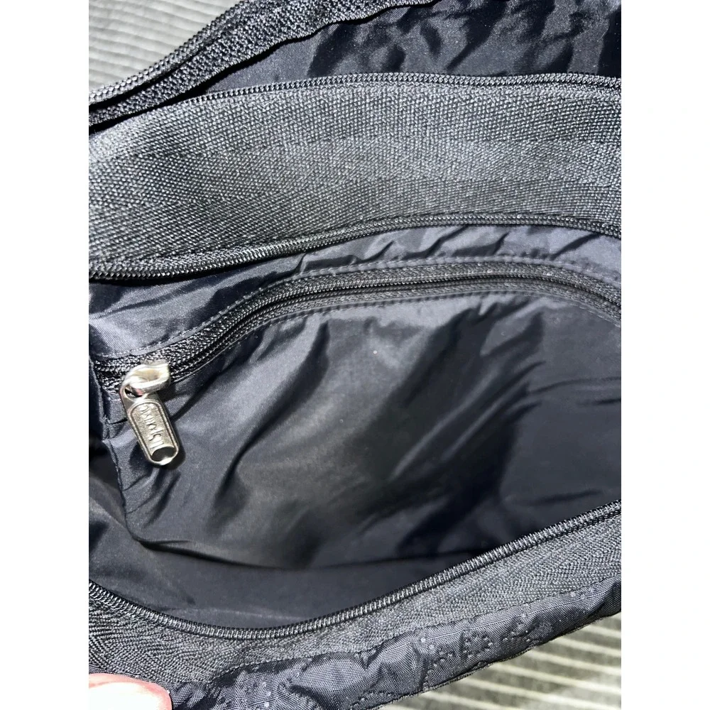 LeSportsac Deluxe Everyday Bag Black Quilted Floral Nylon‎ Crossbody Travel Bag