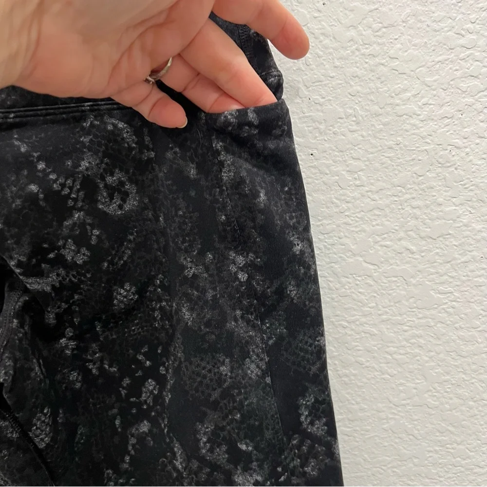 Tuff Athletics snakeskin yoga