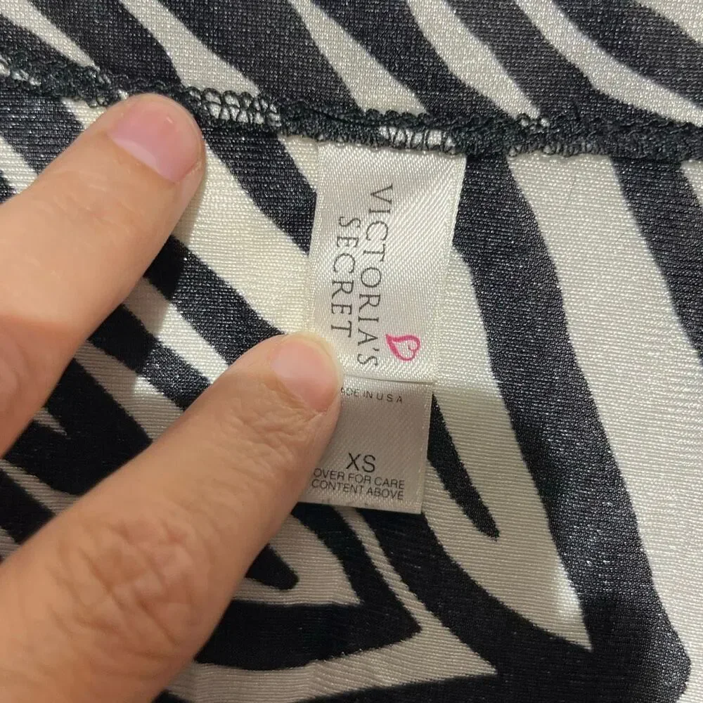Victoria's Secret Women's Black White Zebra Print V-Neck Long‎ Sleeve Dress XS