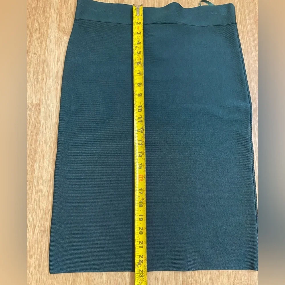 BCBGMaxAzria classic pencil