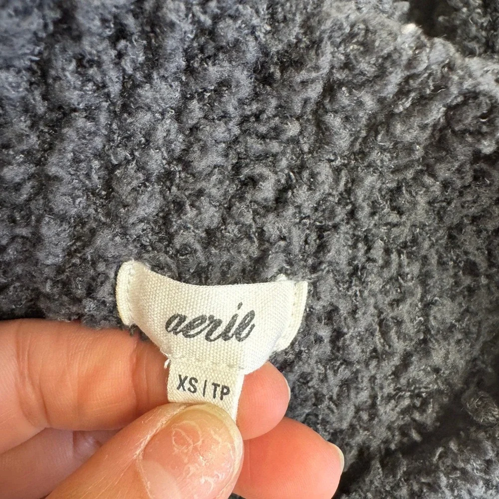 Aerie‎ Sweater Womens XS Black Grey Fuzzy Sherpa Cropped Mock Neck Gorpcore